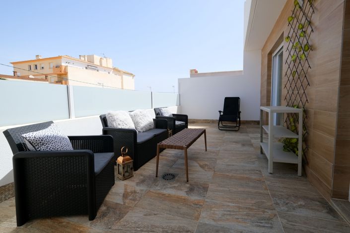 Image No.21-3 Bed Townhouse for sale