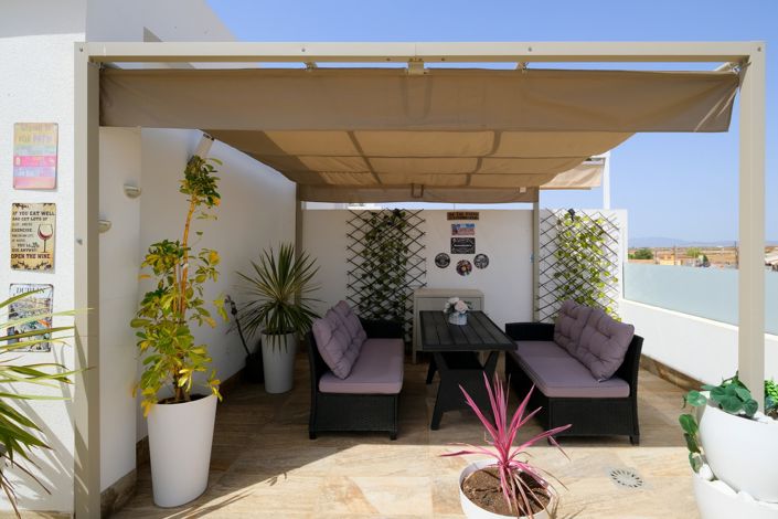 Image No.27-3 Bed Townhouse for sale