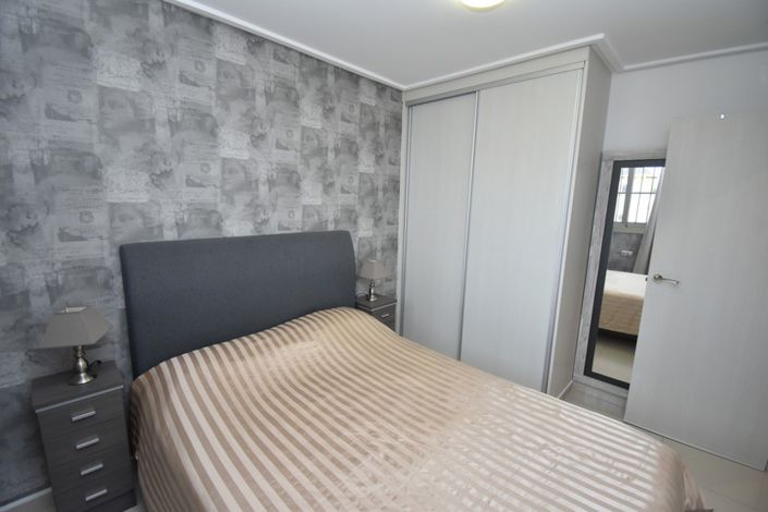 Image No.12-2 Bed Property for sale