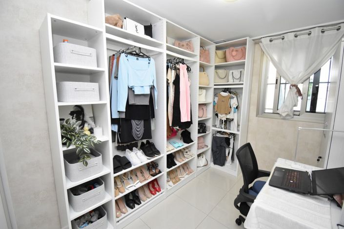 Image No.17-2 Bed Property for sale
