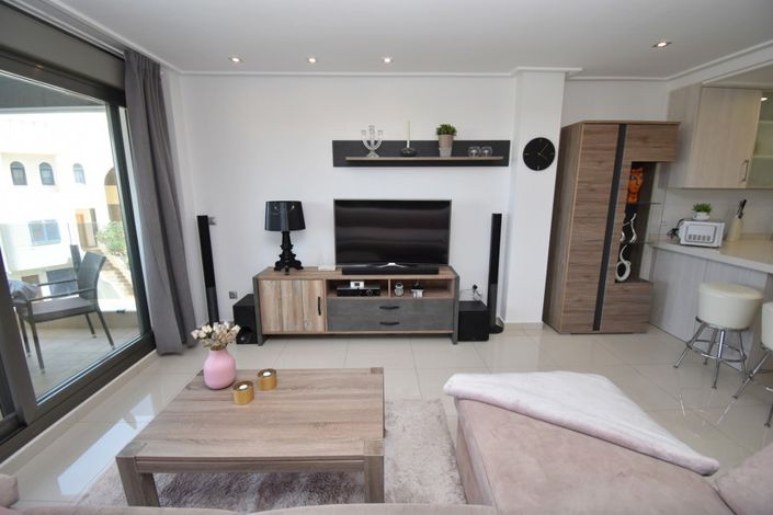 Image No.9-2 Bed Property for sale