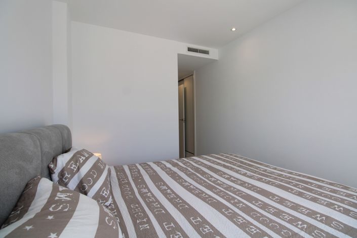 Image No.17-2 Bed Property for sale