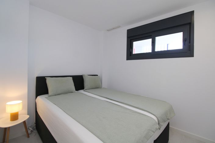 Image No.18-2 Bed Property for sale