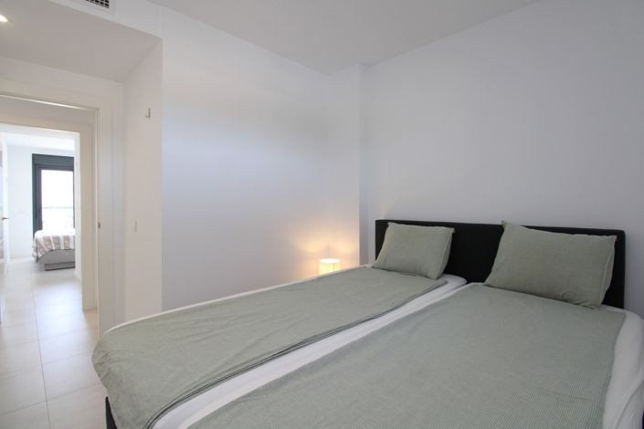 Image No.19-2 Bed Property for sale