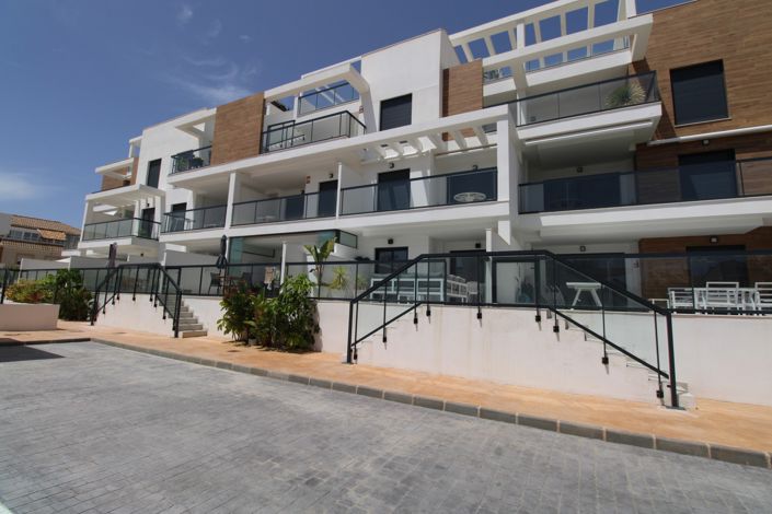 Image No.28-2 Bed Property for sale