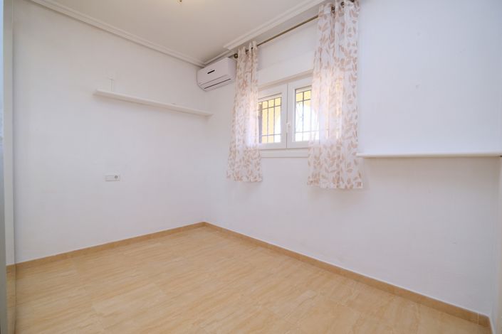 Image No.10-Propriété de 2 chambres à vendre à Punta Prima