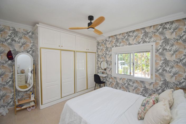 Image No.18-3 Bed Villa for sale