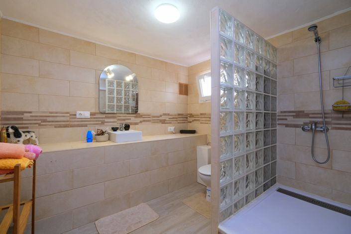 Image No.18-2 Bed Bungalow for sale