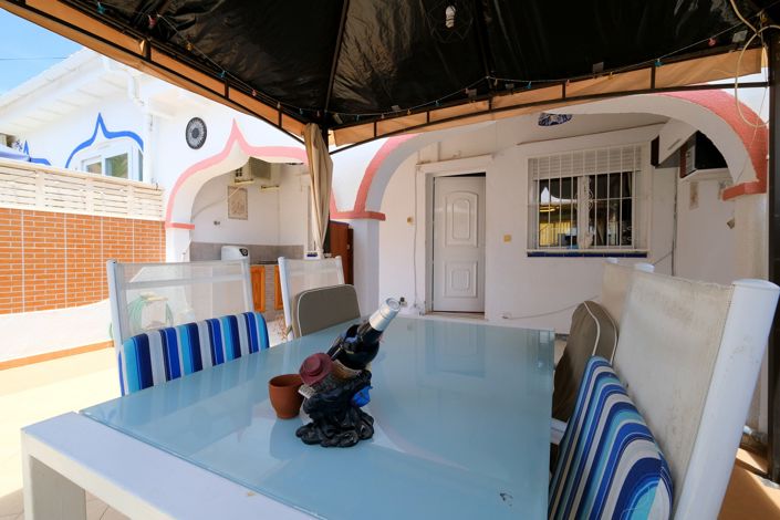 Image No.23-2 Bed Bungalow for sale