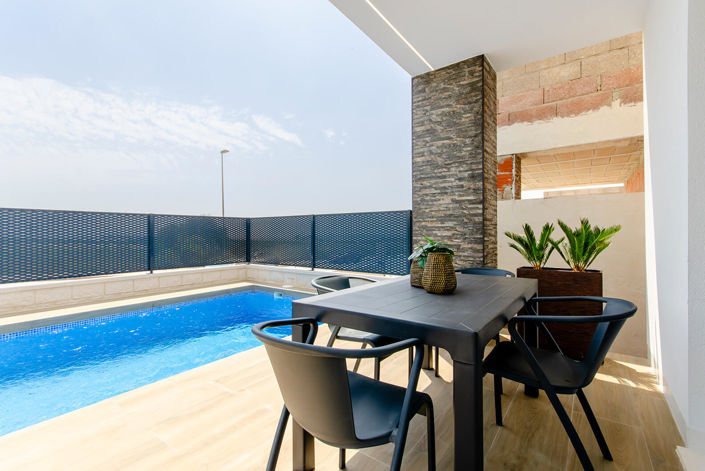 Image No.19-3 Bed Townhouse for sale