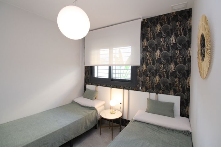 Image No.13-2 Bed Property for sale