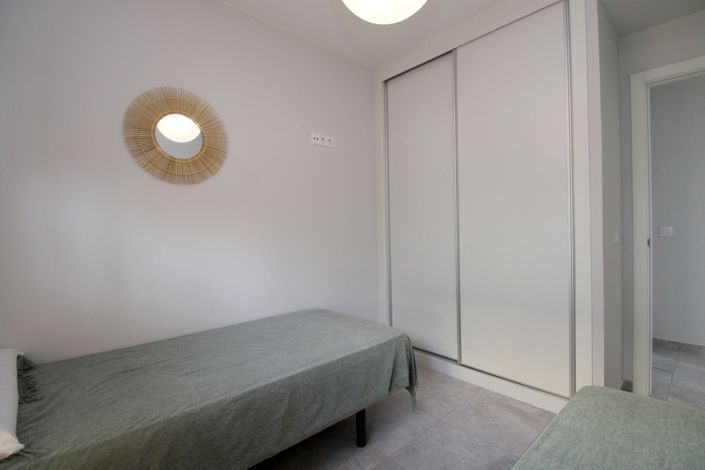 Image No.16-2 Bed Property for sale