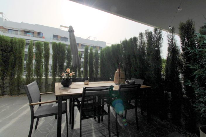 Image No.19-2 Bed Property for sale