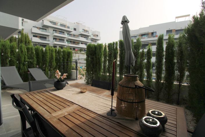 Image No.20-2 Bed Property for sale