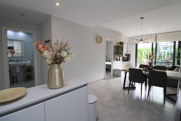 Image No.5-2 Bed Property for sale