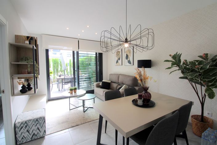 Image No.4-2 Bed Property for sale