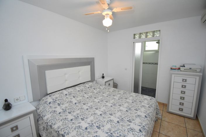 Image No.18-2 Bed Townhouse for sale