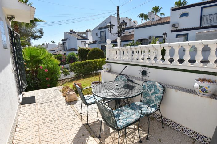 Image No.30-2 Bed Townhouse for sale