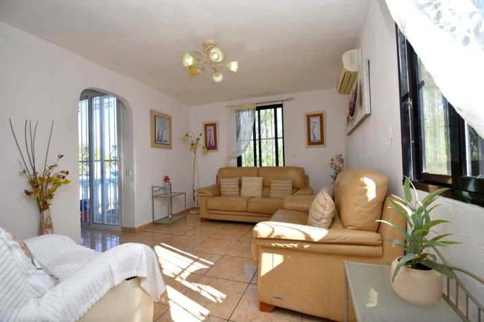 Image No.4-2 Bed Townhouse for sale