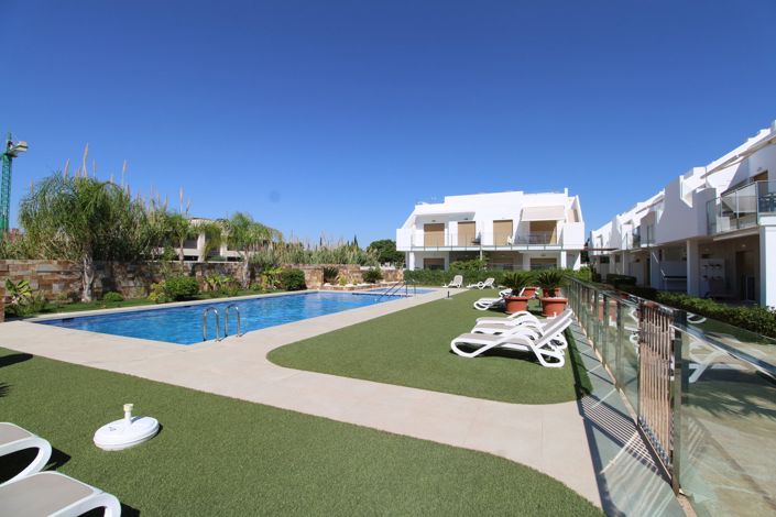 Image No.25-2 Bed Property for sale