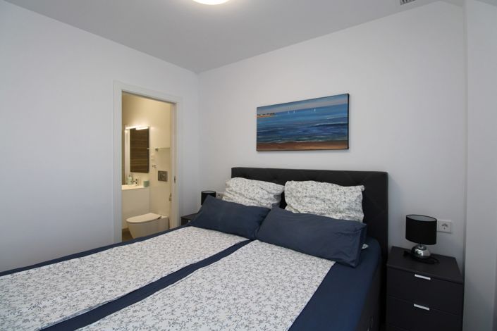 Image No.3-2 Bed Property for sale