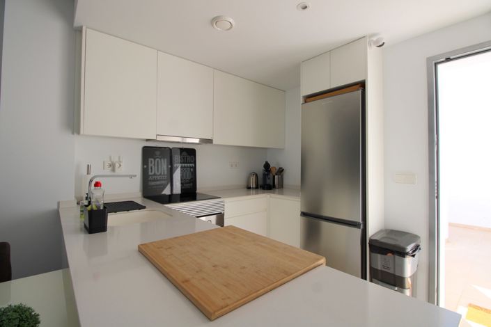 Image No.7-2 Bed Property for sale