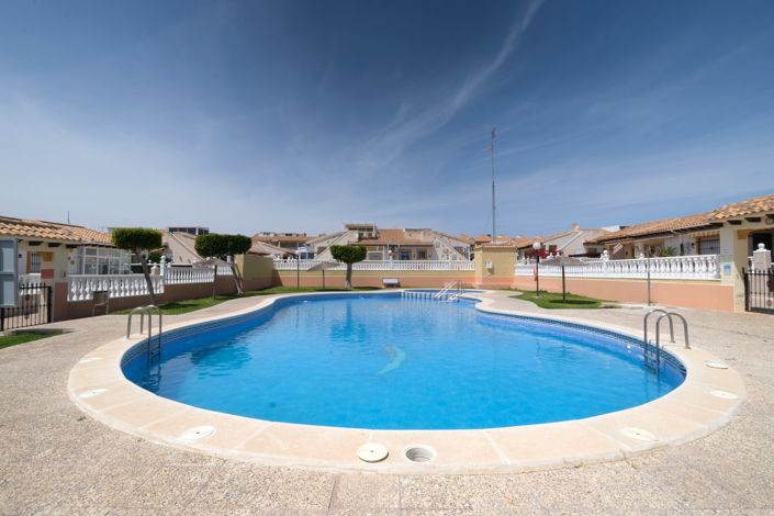 Image No.18-2 Bed Property for sale