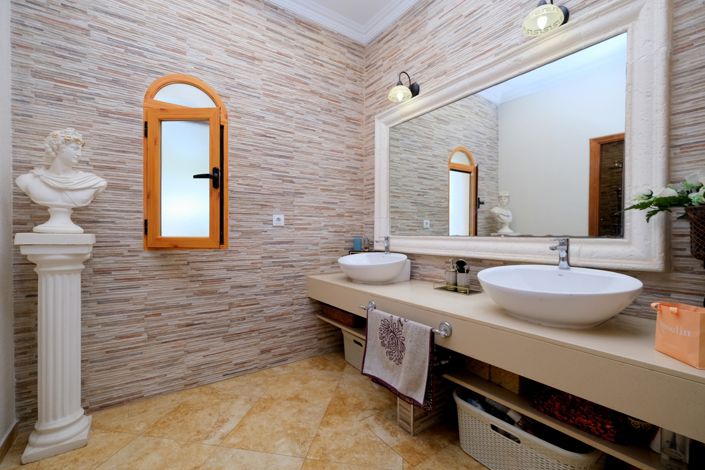 Image No.20-5 Bed Villa for sale