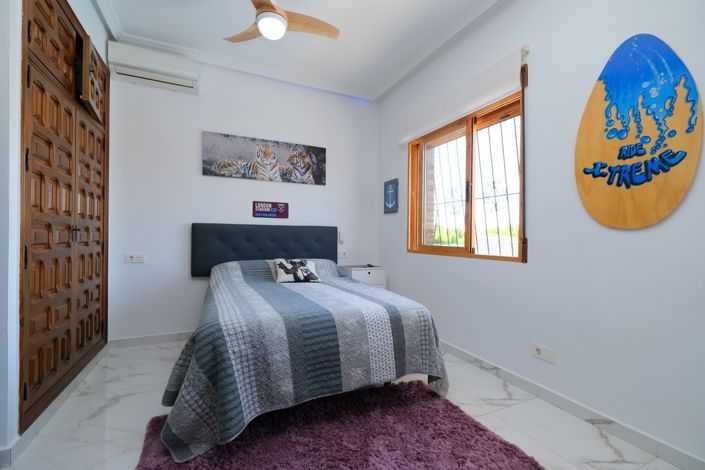 Image No.22-5 Bed Villa for sale
