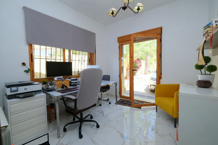 Image No.28-5 Bed Villa for sale