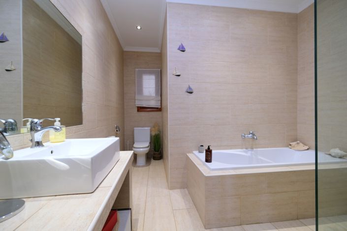 Image No.29-5 Bed Villa for sale