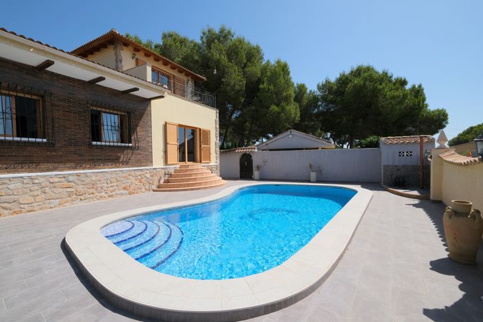 Image No.34-5 Bed Villa for sale