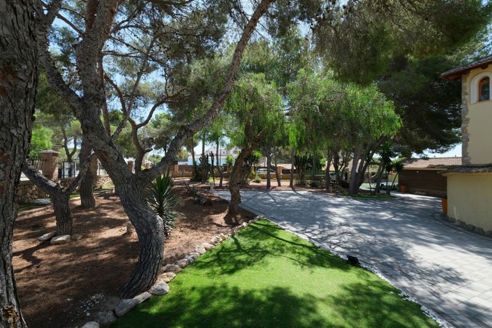 Image No.45-5 Bed Villa for sale