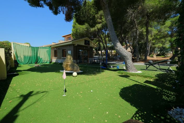 Image No.48-5 Bed Villa for sale