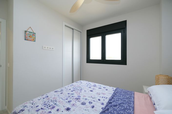 Image No.15-3 Bed Apartment for sale