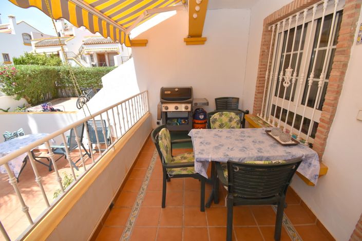 Image No.19-2 Bed Townhouse for sale