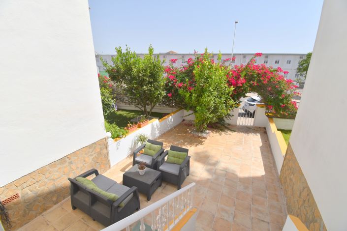 Image No.21-2 Bed Townhouse for sale
