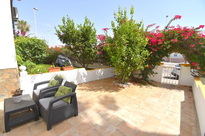 Image No.23-2 Bed Townhouse for sale
