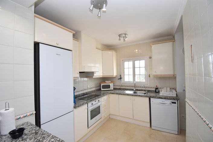 Image No.7-2 Bed Townhouse for sale