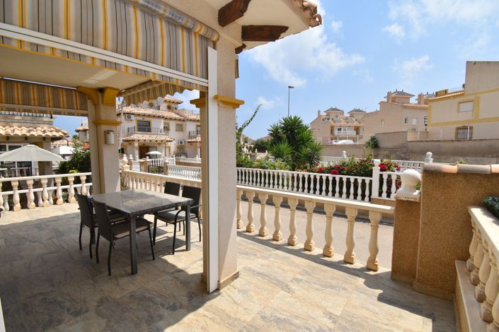 Image No.23-2 Bed Townhouse for sale