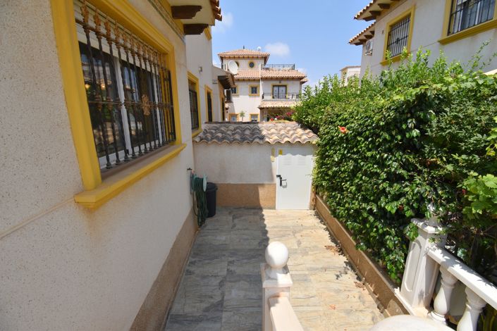 Image No.24-2 Bed Townhouse for sale