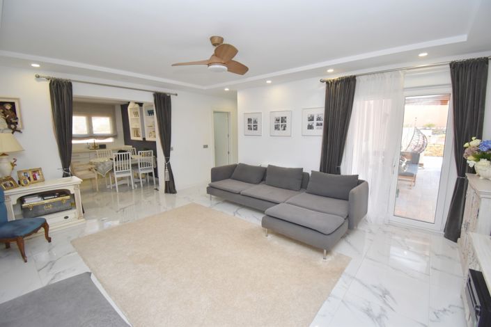 Image No.10-2 Bed Villa for sale