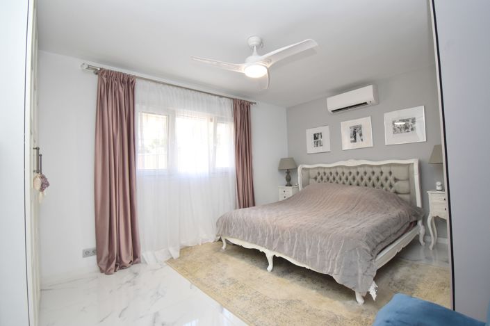 Image No.15-2 Bed Villa for sale
