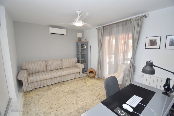 Image No.18-2 Bed Villa for sale