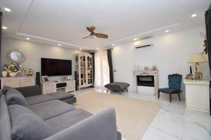 Image No.4-2 Bed Villa for sale