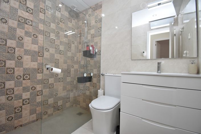 Image No.10-2 Bed Bungalow for sale