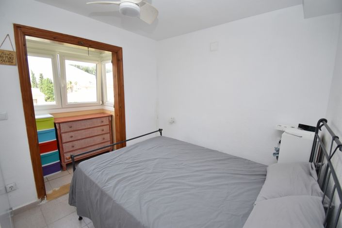 Image No.11-2 Bed Property for sale