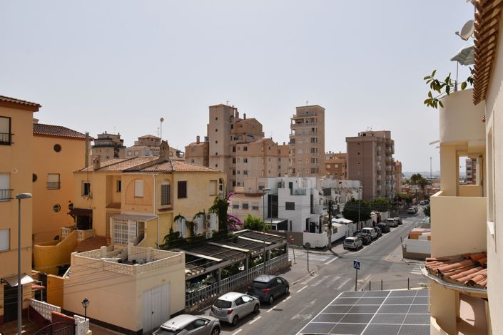 Image No.18-2 Bed Property for sale