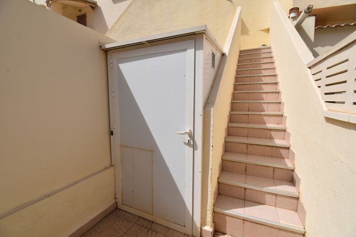 Image No.19-2 Bed Property for sale