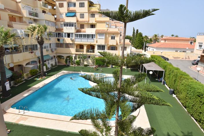 Image No.20-2 Bed Property for sale